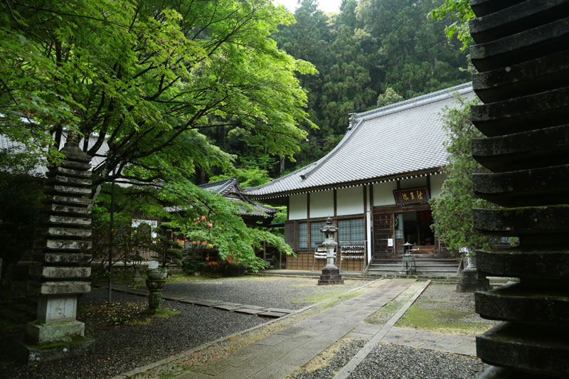 静岡県周智郡森町 橘谷山 大洞院（石松の墓）